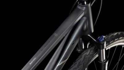 Cube Nature ONE black'n'black Gr&ouml;&szlig;e: Trapeze 46 cm Produktbild 1