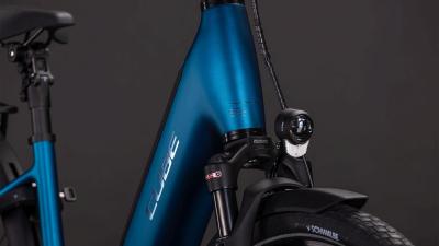 Cube Supreme Hybrid Deluxe Pro 600 electricblue'n'chrome Gr&ouml;&szlig;e: Easy Entry 58 cm Produktbild 5