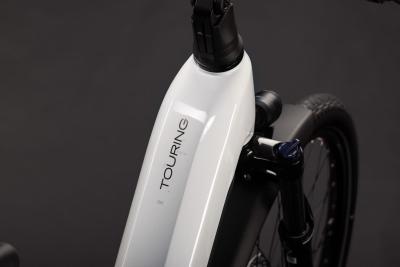Cube Touring Hybrid ONE 600 metallicwhite'n'chrome Gr&ouml;&szlig;e: Easy Entry 62 cm Produktbild 1
