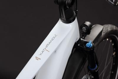 Cube Kathmandu Hybrid Deluxe Pro 800 metallicwhite'n'chrome Gr&ouml;&szlig;e: 62 cm Produktbild 1
